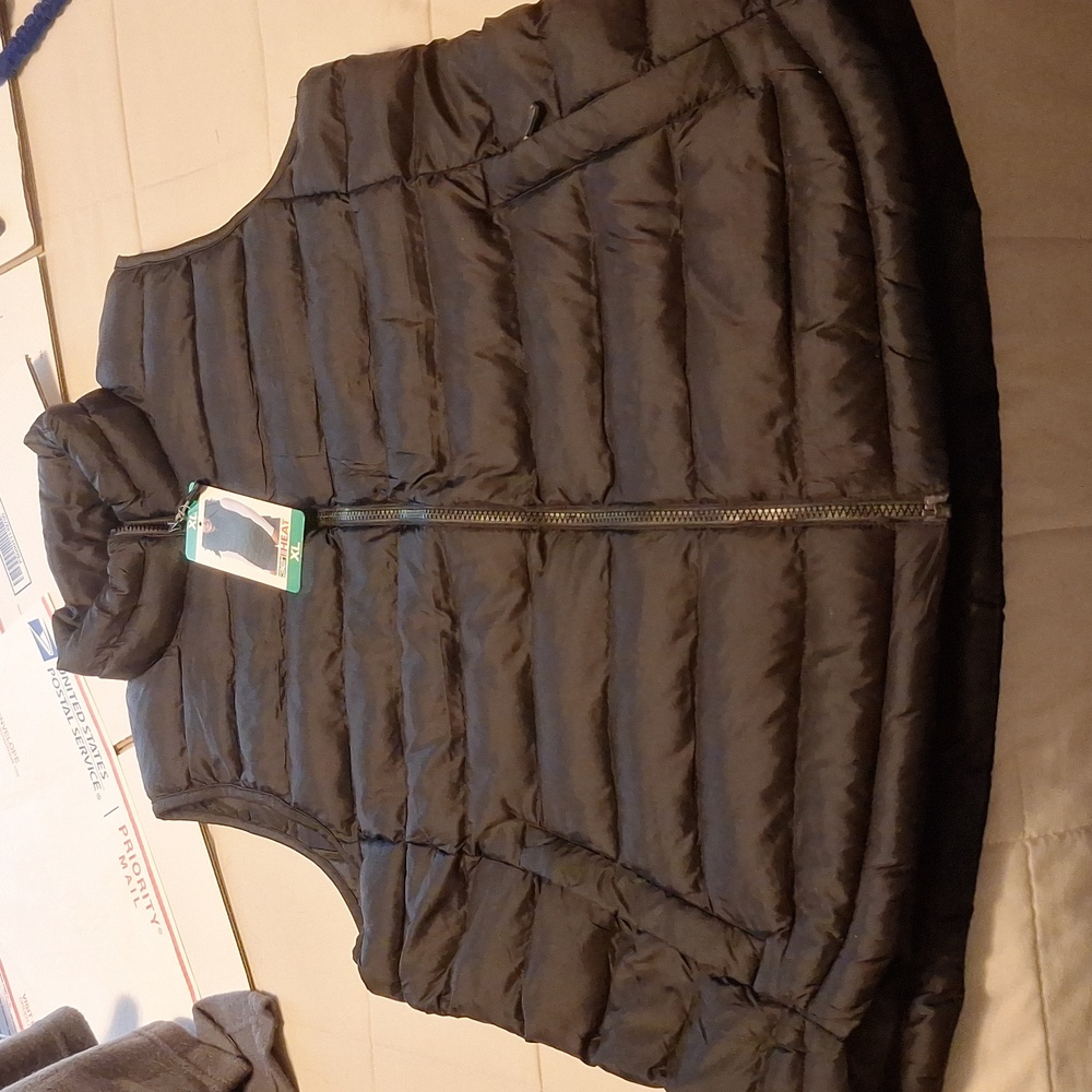 Women's Black Puffer Vest